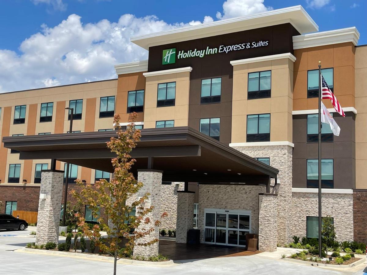 Holiday Inn Express & Suites - Ft. Smith - Airport By Ihg Fort Smith Exterior photo
