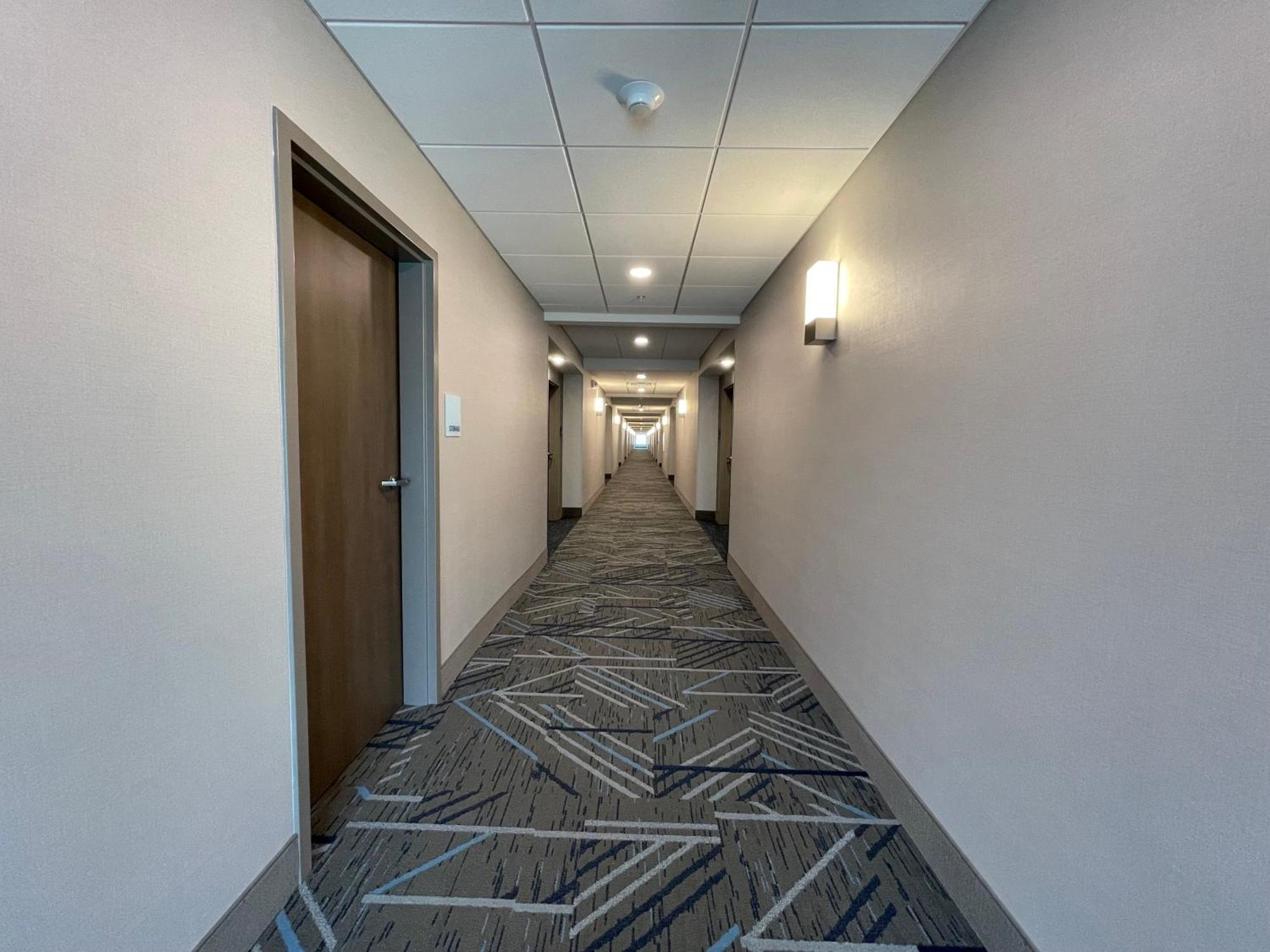 Holiday Inn Express & Suites - Ft. Smith - Airport By Ihg Fort Smith Exterior photo